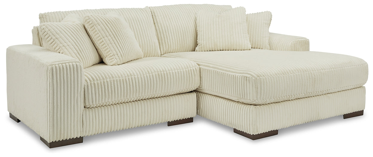 Lindyn 2-Piece Sectional with Chaise